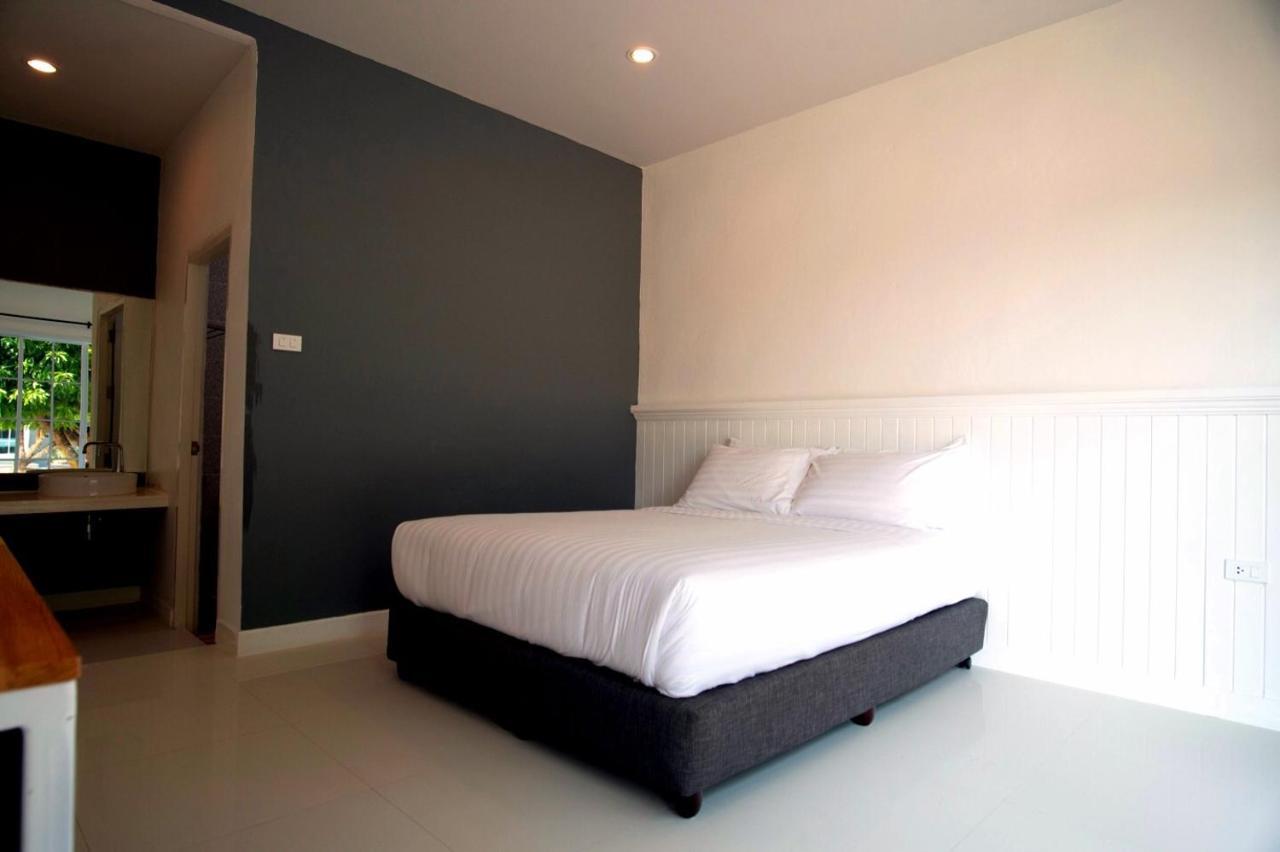 Hotel Bhive Nakhon Phanom Esterno foto